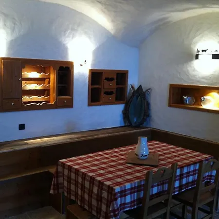 Holiday home Vaujanylocations - Le Grenier De Germaine *